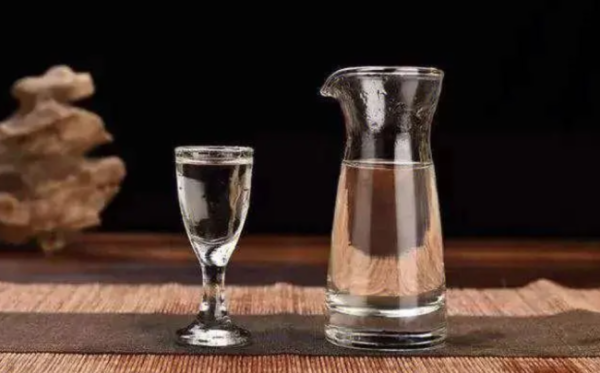 乐融配 酒企“白染啤”风潮再起，高端精酿成增量新战场